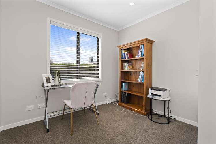 39 Baxter Michael Crescent Cambridge_11