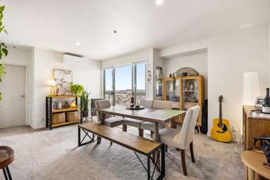 8E and 8F/8 Howe Street_2