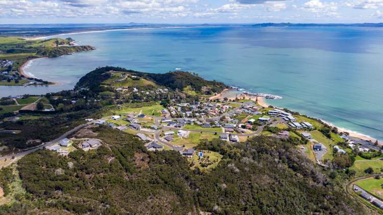 19 Sunrise Place Cable Bay_51