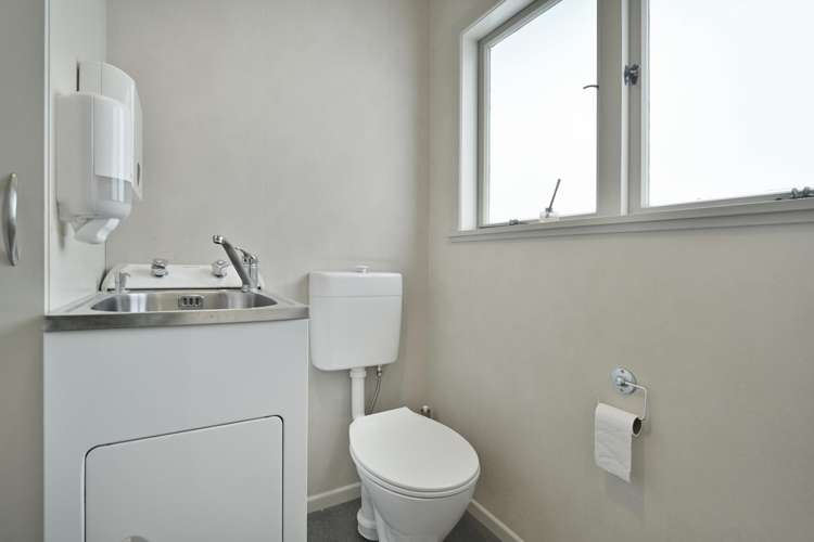 305 King Street South Hastings_12