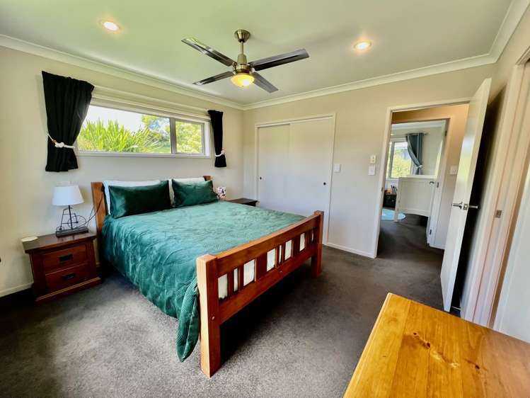 2b Puka Place Raglan_6