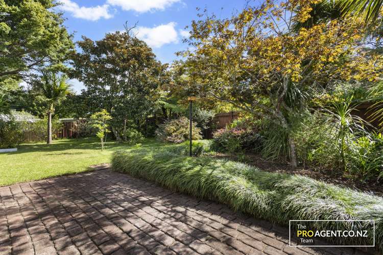 33 Lookout Drive Laingholm_17