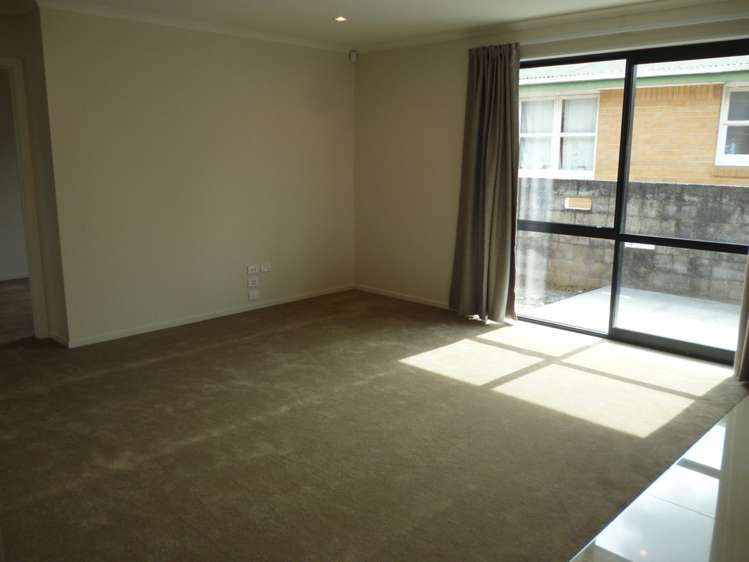 2/7 Vesty Avenue Hillcrest_2