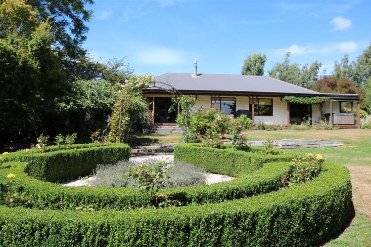 296 Fairview Road Fairview_0