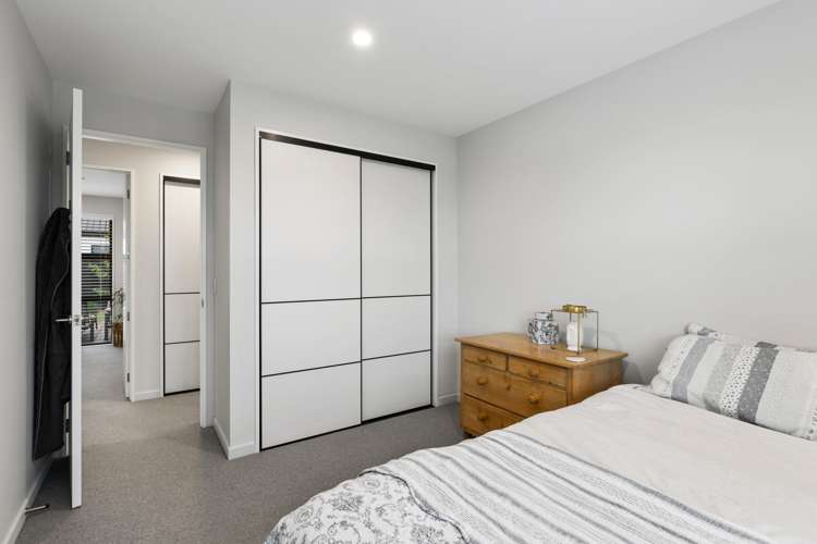 68 Vernon Drive Lincoln_19