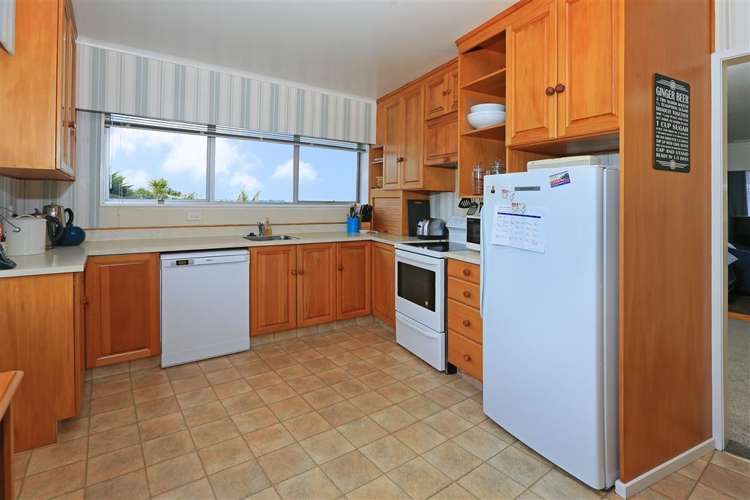 1 Eyre Street Henderson_13