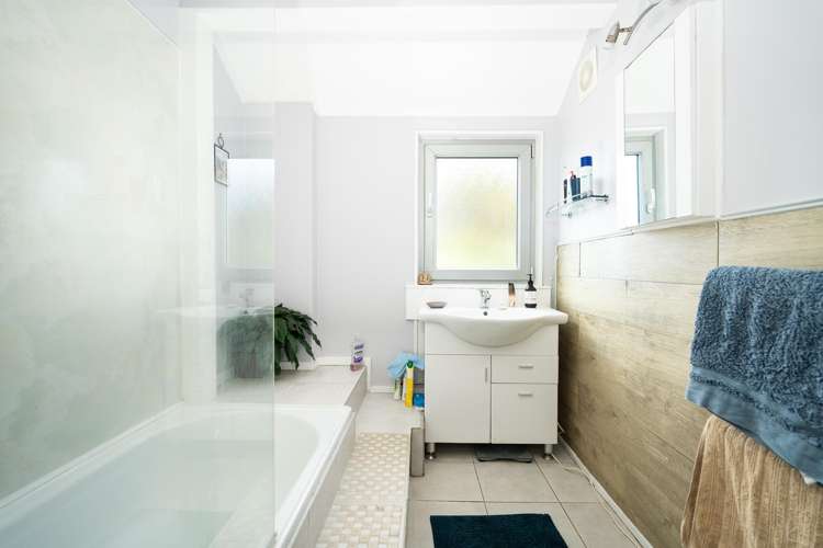 11 Hollydale Grove Churton Park_11