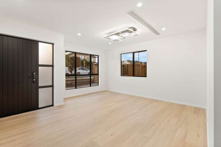 28 Castlebane Drive Flat Bush_8