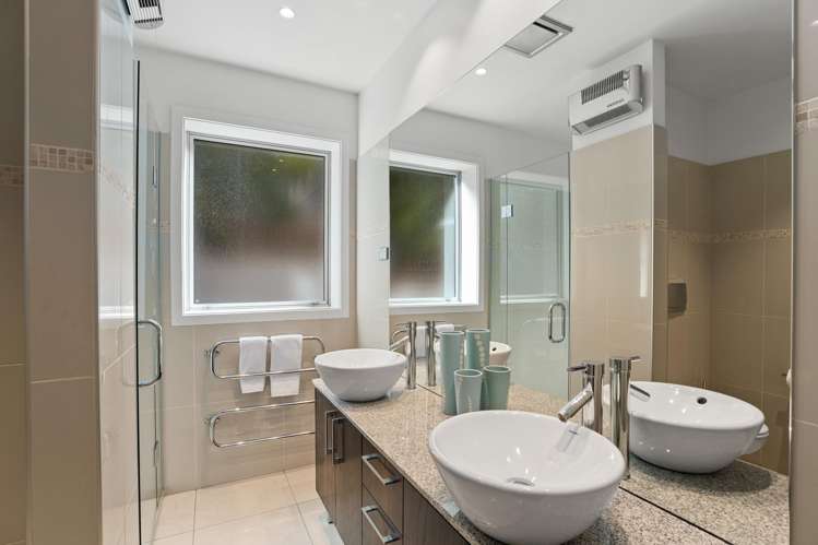 2/124 Lismore Street Wanaka_15