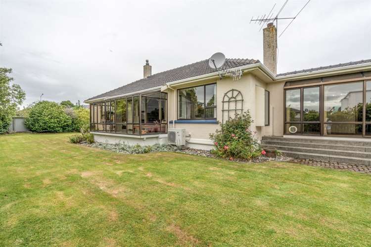 106 Wilton Street Windsor_21