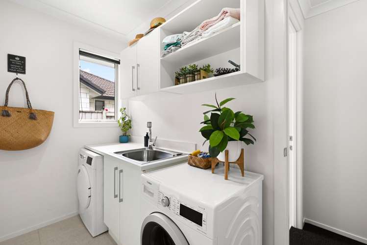 194 Saint James Drive Huntington_16