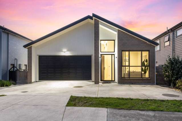 “3+2” Modern Haven with Living Options