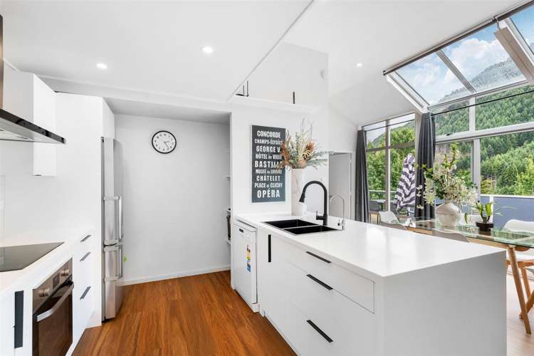 12 Mackinnon Terrace Fernhill/Sunshine Bay_5