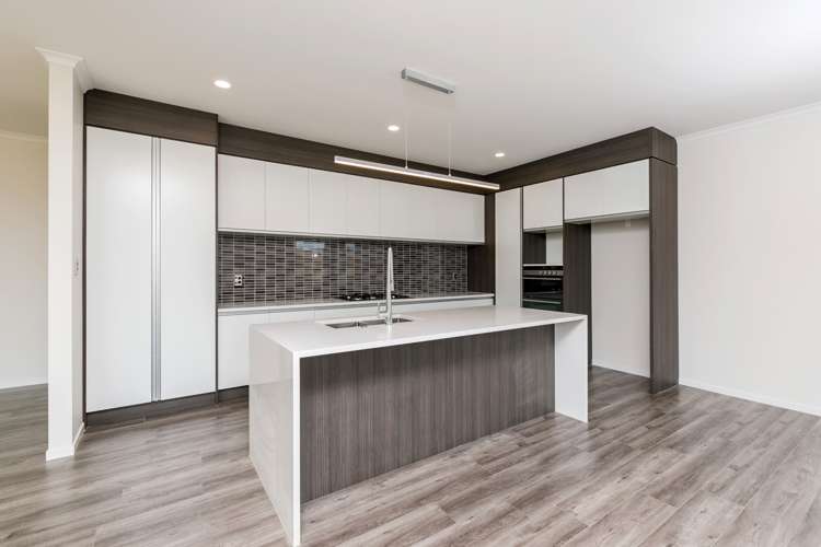 4 Byron Drury Way Riverhead_5