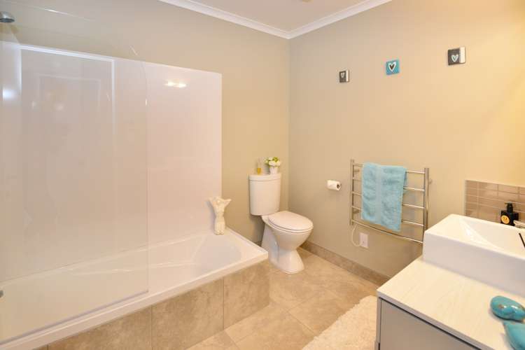 9b Melia Place Stanmore Bay_19