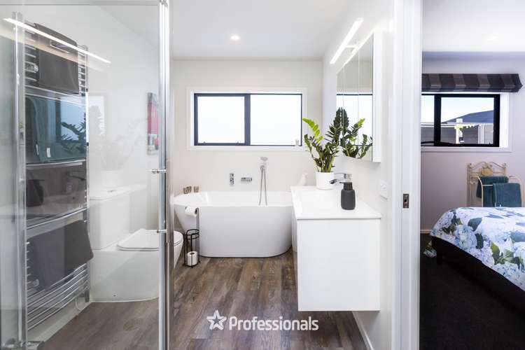 8 Kerrigan Crescent Wallaceville_24