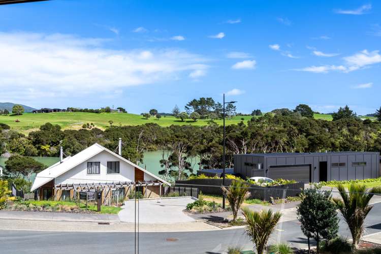 5 Pekapeka Street Raglan_1