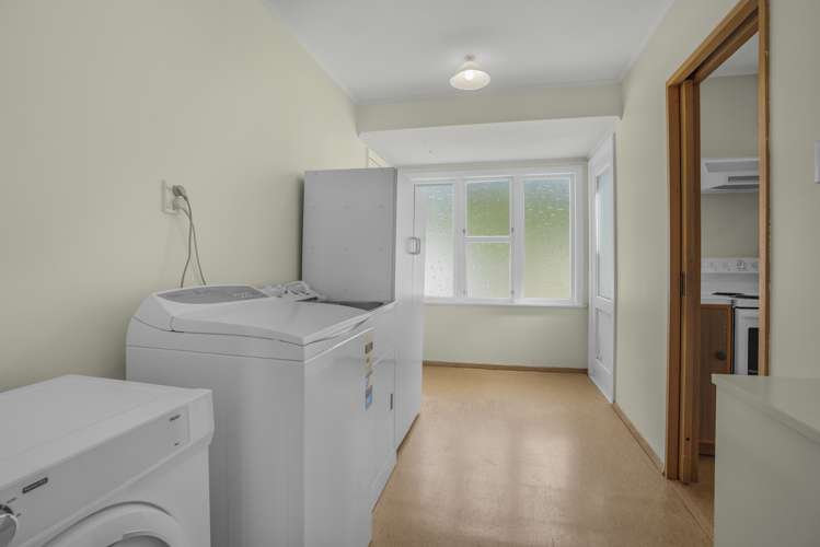 52 Dover Road Wainuiomata_13