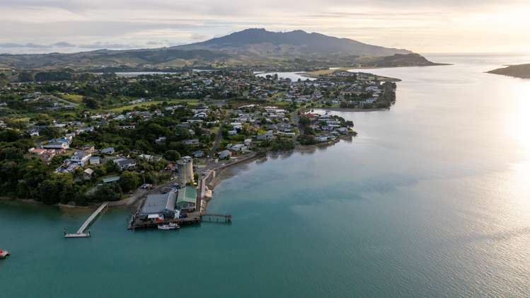 13 Rose Street Raglan_15