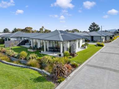 51 Driving Range Road_4