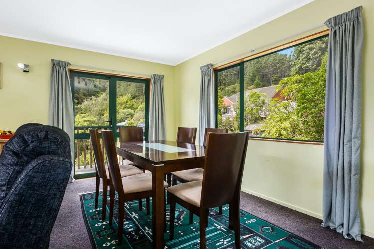 56 Elmslie Road Pinehaven_5