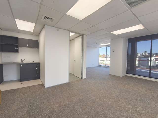 Part level 3/159 Hurstmere Road Takapuna Industrial_3
