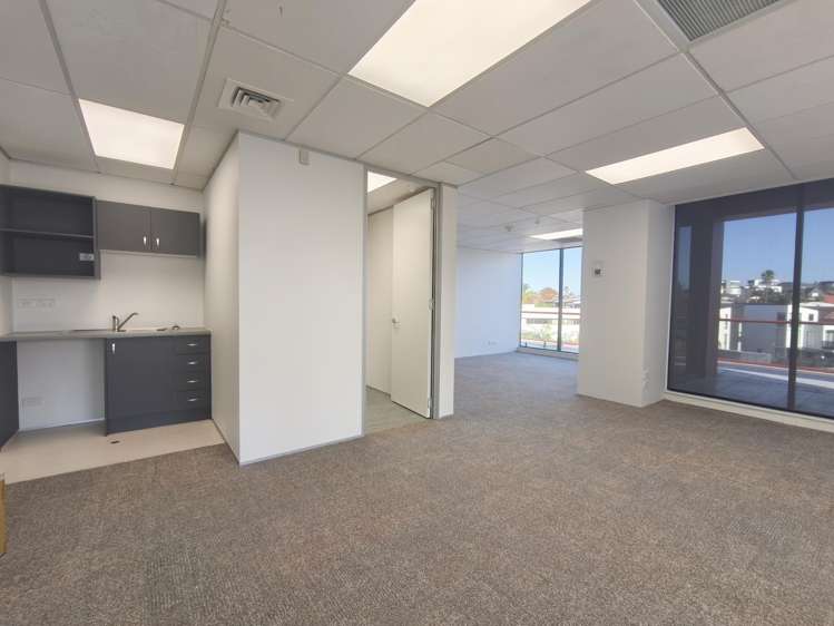 Part level 3/159 Hurstmere Road Takapuna Industrial_3