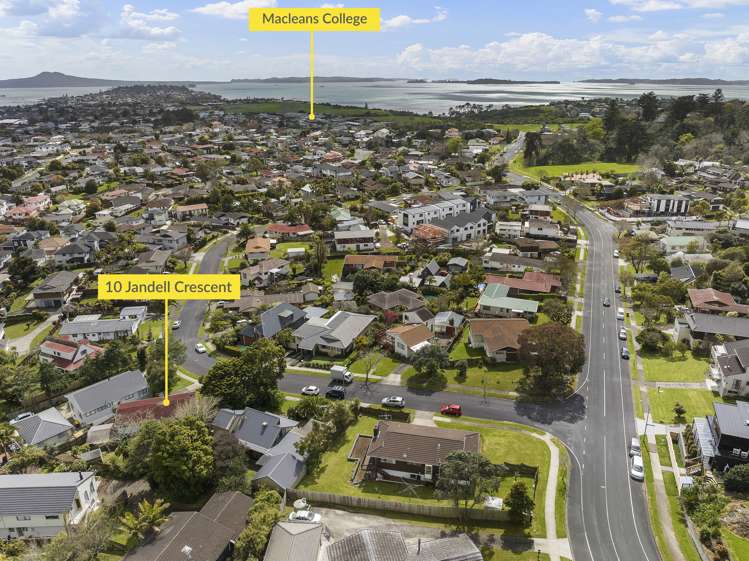 10 Jandell Crescent Bucklands Beach_13