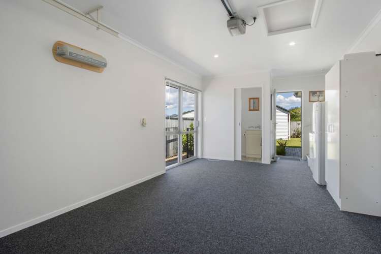 6 Sandleigh Drive Athenree_15