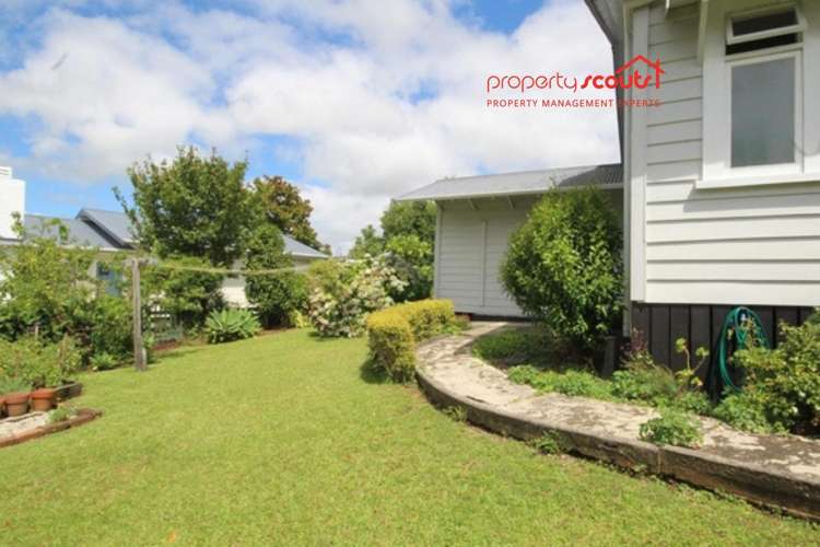 25 Sherwood Road 11614_17
