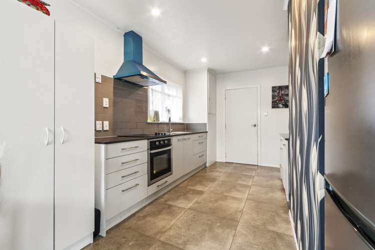 8 White Road Manurewa_3