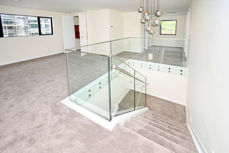 2 Wheki Place Swanson_23