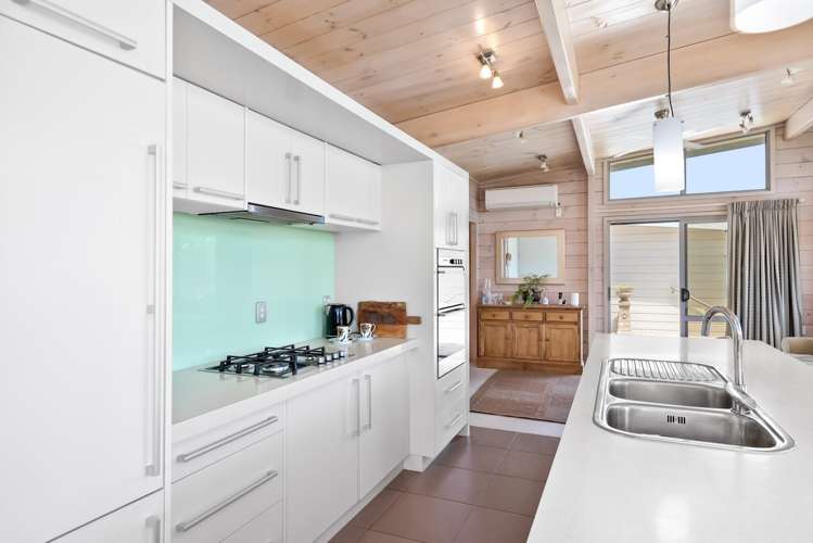 9 Via Aroha Waitarere Beach_6