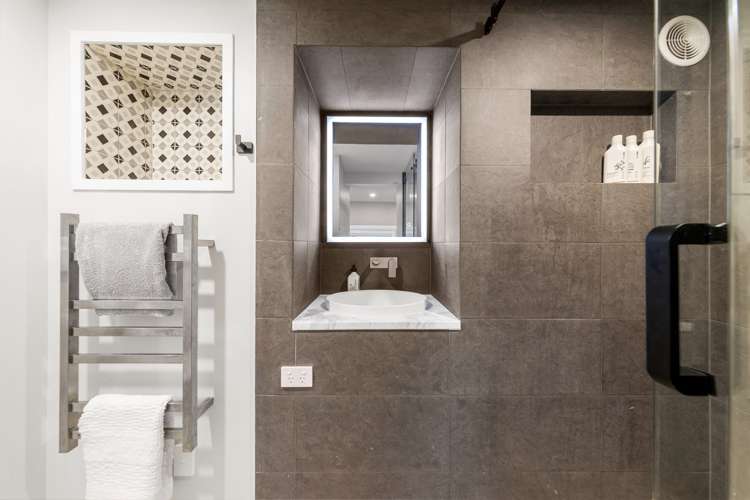 97 Scenic Drive Titirangi_23