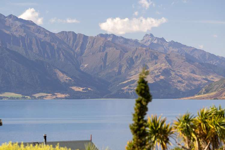 17 Parry Crescent Lake Hawea_16