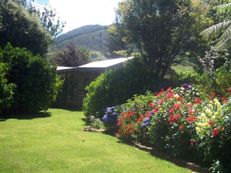 5742 Kenepuru Road Kenepuru Sound_12