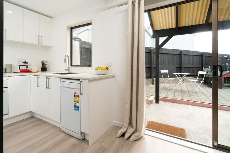 138 Akaroa Drive Maupuia_8