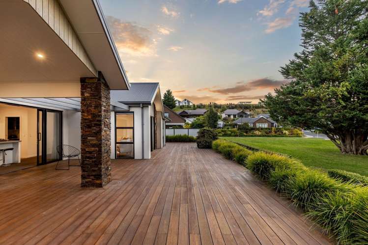 5 Greenfield Lane Stoke_13