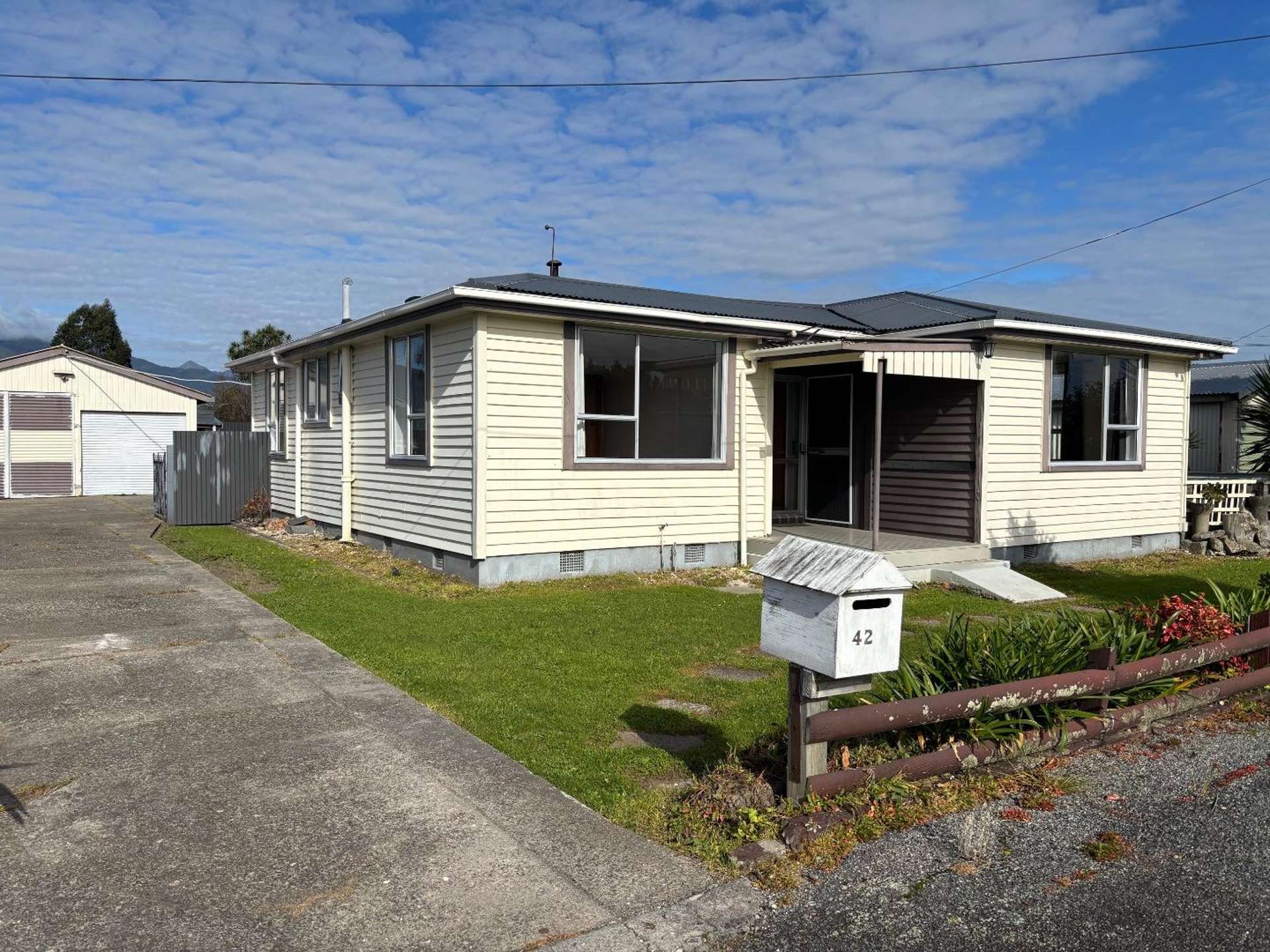 42 Disraeli Street 10113_0