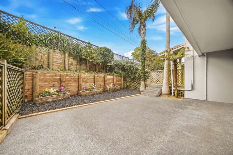 1d/221 Sunset Road Sunnynook_12
