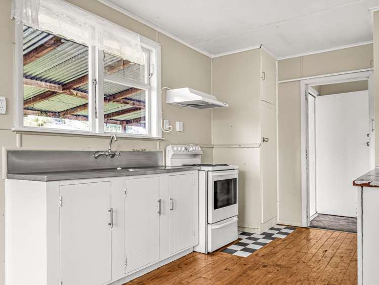 12 & 12a Bellingham Crescent Fordlands_8