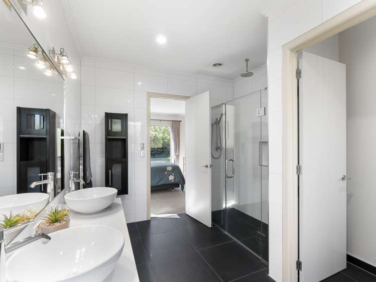 11 Johnnybro Place Rototuna North_10