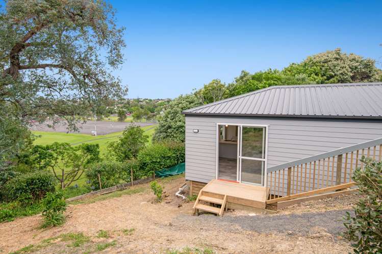 1/20 Polkinghorne Drive Manly_15