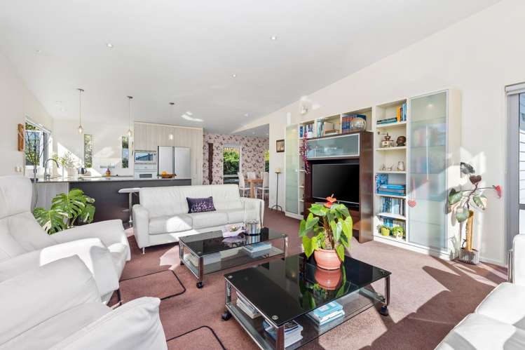 10 Veronica Close Red Beach_10