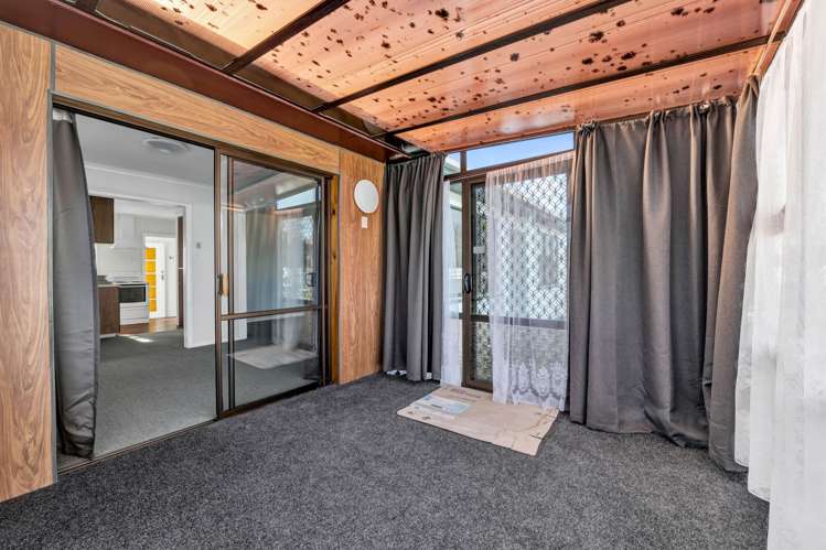 102 Brecon Road Stratford_9