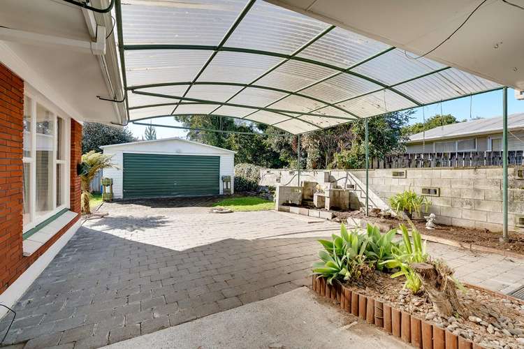 10 Kowhai Street Hamilton Lake_19