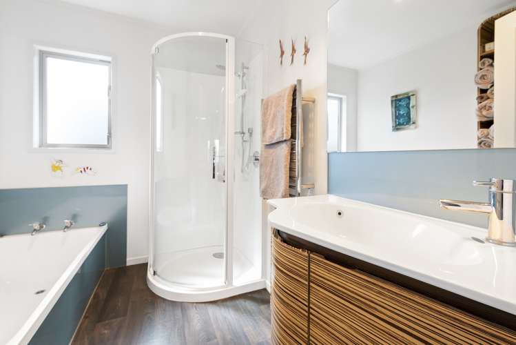 18 Robbie Street Foxton Beach_9