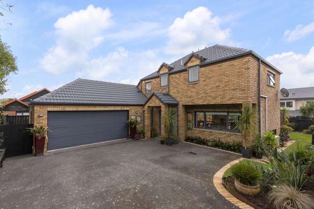 Relocating Vendor - Immaculate Entertainers Home