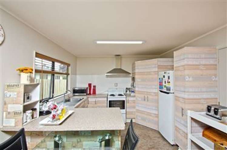 5 James Cook Drive Welcome Bay_2