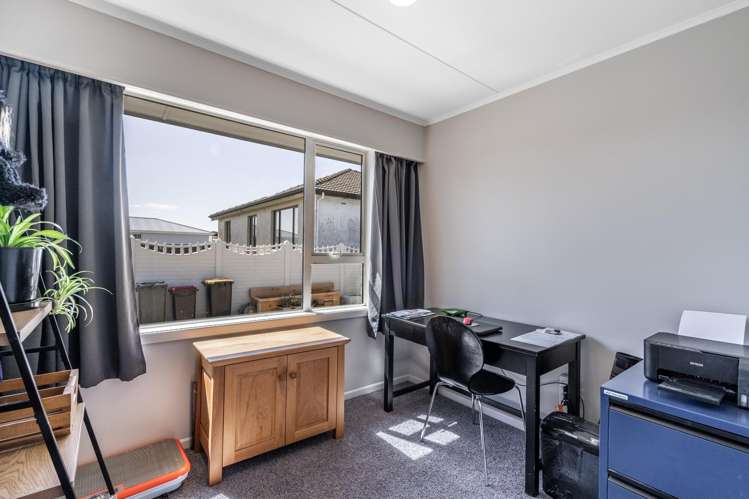 80 Saturn Street Strathern_11